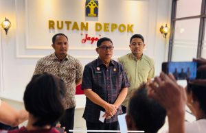 Kepala Rutan Kelas 1 Depok, Lamarta Surbakti, menyampaikan pernyataan resmi 