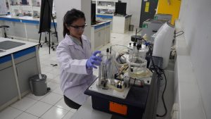 Dokumentasi: Ilustrasi praktik laboratorium Sains Keberlanjutan