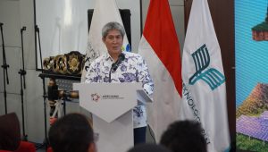 Dokumentasi: Prof. Iwa memberikan sambutan dalam pembukaan Beasiswa APERTI BUMN tahun 2025