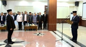 Wali Kota Depok, Supian Suri saat memberikan sambutan pada Pelantikan dan Pengambilan Sumpah/Janji Jabatan Pimpinan Tinggi Pratama Sekretaris Daerah di Lingkungan Pemerintah Kota Depok di Aula Teratai Gedung Balaikota Depok, Rabu