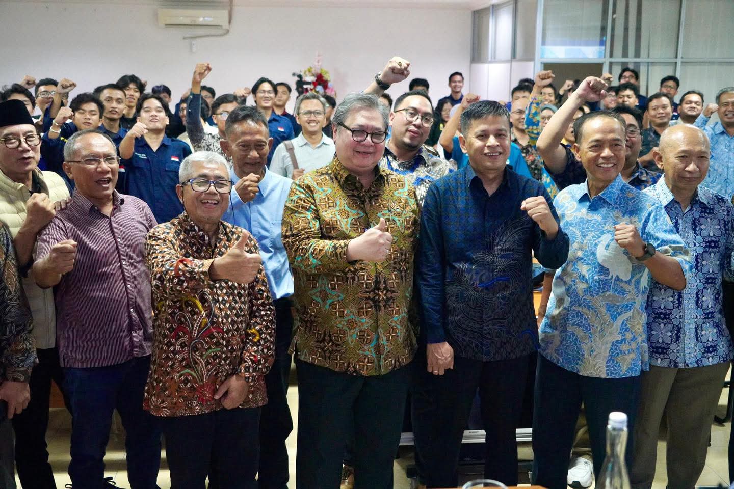 Airlangga Hartarto Teguhkan Nilai Keinsinyuran di Reuni 45 Tahun Alumni Teknik Mesin UGM