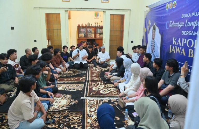 Perkuat Sinergi, Kapolda Jabar Hadiri Silaturahmi Ramadhan di Asrama Mahasiswa Lampung 