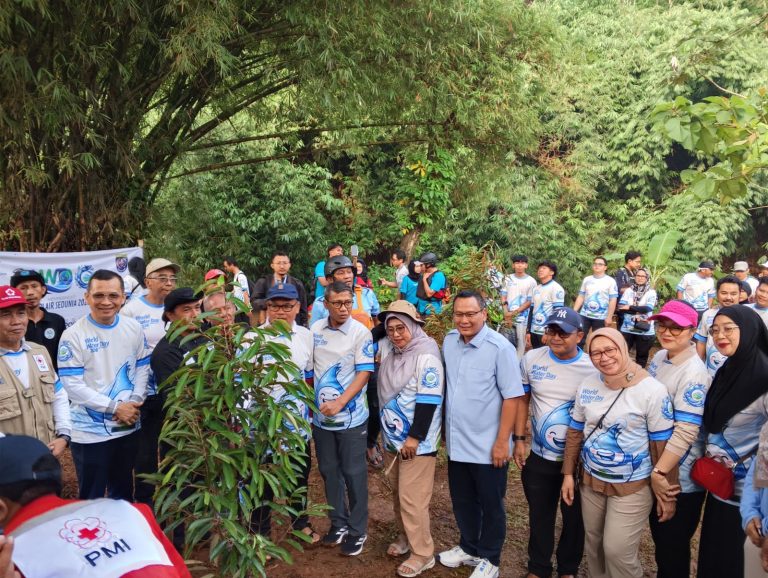 Susur Sungai Ciliwung, Dirut Tirta Asasta Depok Ajak Masyarakat Jaga Sumber Air