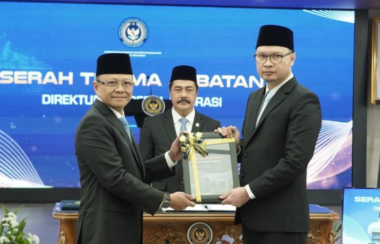 Menteri Imipas Agus Andrianto Lantik Hendarsam Marantoko Jadi Dirjen Imigrasi dan Iwan Santoso Jadi Staf Ahli Menteri 