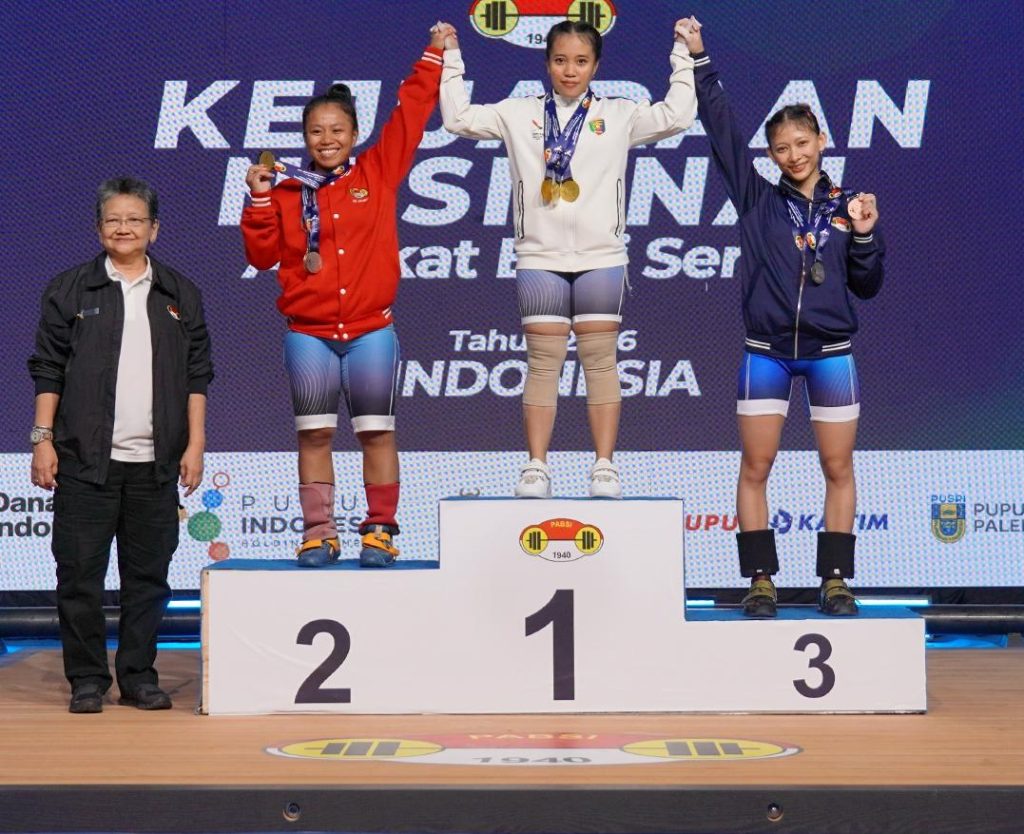 Atlet Putri Kabupaten Bekasi Harumkan Nama Jawa Barat, Raih Peringkat Tiga Nasional di Kejuaraan Angkat Besi PABSI 2026