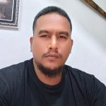 Kepala SMPN 2 Telukjambe Timur Dinilai Visioner, Kebijakan Larangan HP Jadi Inspirasi Pendidikan Berkarakter di Karawang