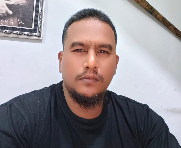 Kepala SMPN 2 Telukjambe Timur Dinilai Visioner, Kebijakan Larangan HP Jadi Inspirasi Pendidikan Berkarakter di Karawang