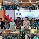 Khidmat! 440 Jamaah Haji Bekasi Kloter 03 Resmi Diberangkatkan dengan Pengawalan Humanis Aparat Kepolisian