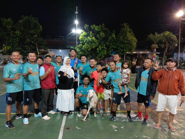 Meriah..!! Turnamen Futsal Antar Pengurus RT RW se-Kelurahan Mekarjaya, RW 02 Bawa Pulang Hadiah Kambing