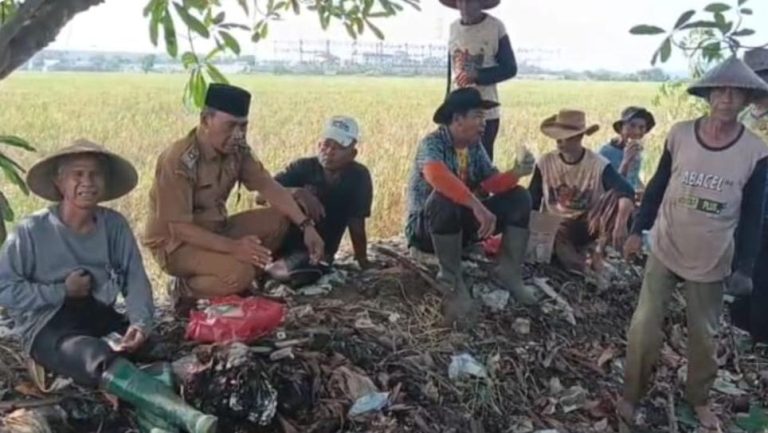 “Kepedulian Tanpa Jarak: H. Bao Umbara Bersama Warga, Bantu Alirkan Air Untuk 100 Hektar Sawah”