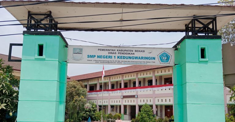 Dugaan Praktik Ijon Menyentuh Sektor Pendidikan di Bekasi, Kepala SMPN 1 Kedungwaringin Disorot — Muncul Klaim Pihak Mengaku dari Aparat Penegak Hukum