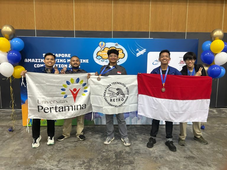 Mahasiswa UPER Raih Penghargaan Bergengsi di Kompetisi Internasional SAFMC 2026 Singapura