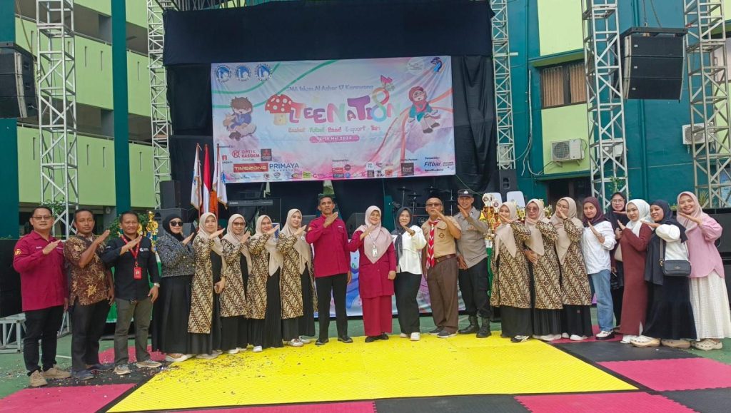 Shinta Kamilia Ajak Pelajar Berani Bermimpi Besar di AlTeenation 8.0 SMA Islam Al-Azhar 17 Karawang