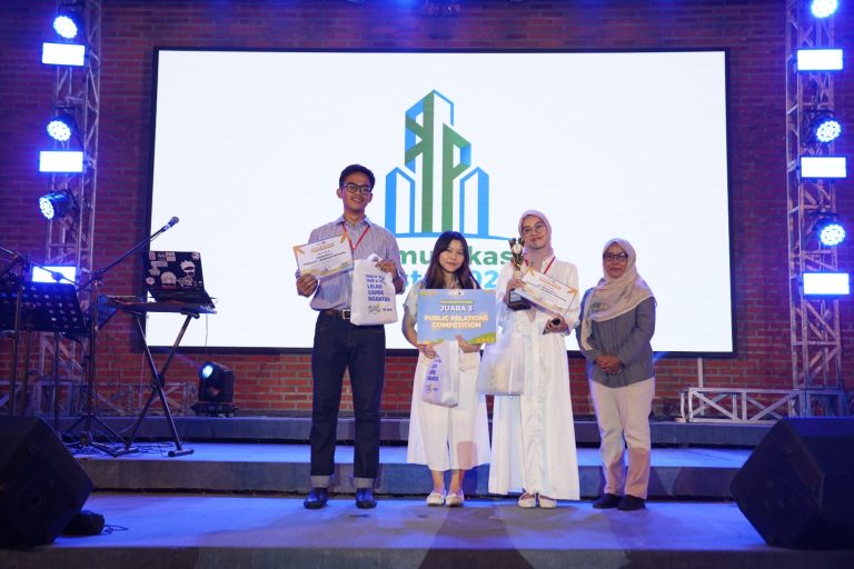 Sabet Juara Tiga Besar Nasional, Tim Pertalight UPER Gagas Solusi Hak Pejalan Kaki di Kota Besar