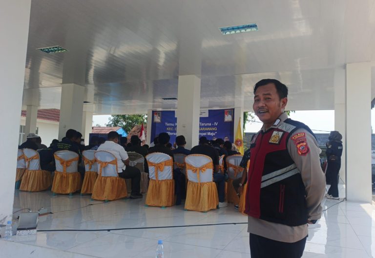 Unit Patroli Polsek Ciampel Hadirkan Pengamanan Humanis di Temu Karya Karang Taruna Kecamatan Ciampel