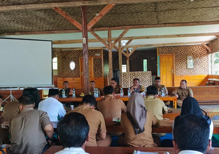 Minggon Kecamatan Tegalwaru Bergilir ke Tiap Desa, Ketua IKD H. Jazi Maryono: Bangun Kekompakan dan Perkuat Sinergi Pemerintahan