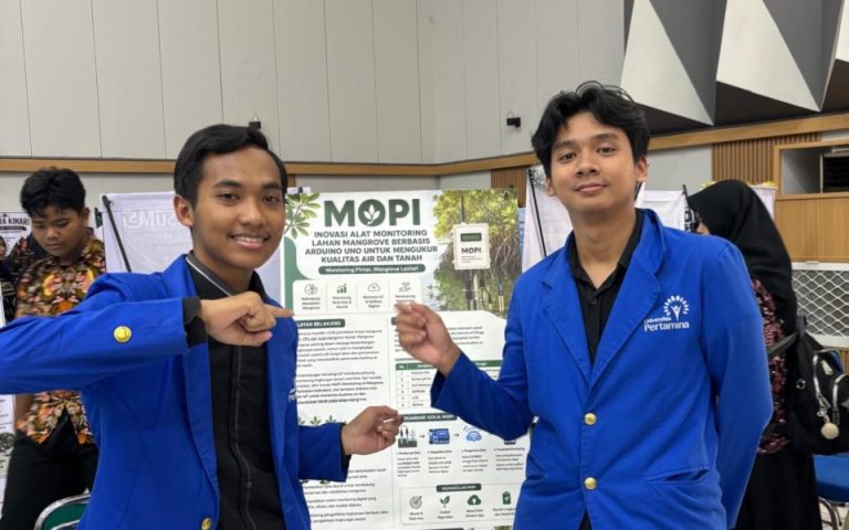 Kembangkan Alat Pantau Mangrove untuk Jaga Pesisir, Mahasiswa UPER Raih Silver Medal Nasional