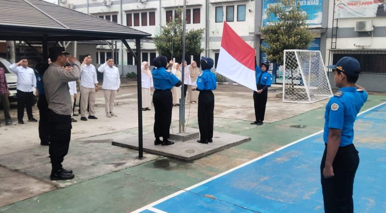 Polsek Cikarang Pusat Gelar Police Goes To School, Edukasi 400 Siswa SMK Dewantara 2 tentang Karakter, Anti-Bullying dan Bahaya Narkoba