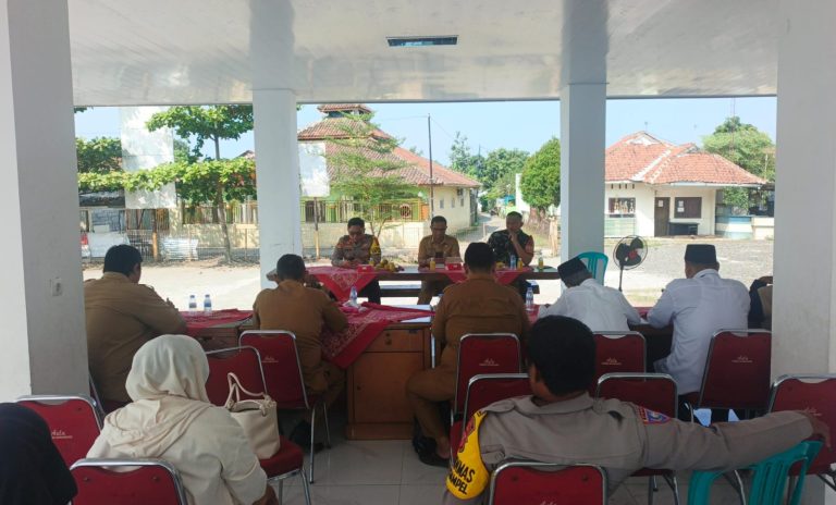 Camat Ciampel Ajak Seluruh Elemen Bersinergi Cegah Anak Putus Sekolah dan Perkuat Gotong Royong Menuju HUT Kemerdekaan RI