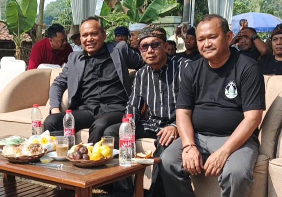 Agung Suganda Tepati Janji, Lima Kesenian Tradisional Meriahkan Hajat Bumi Rawa Binong Desa Hegarmukti