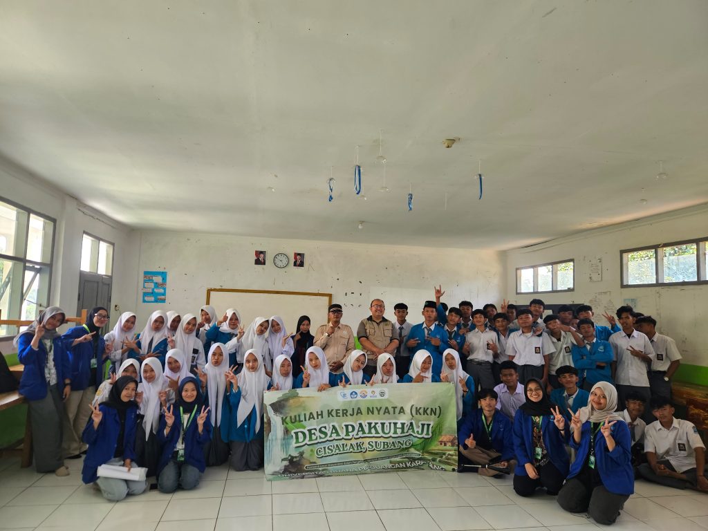 Mahasiswa KKN UBP Karawang Inisiasi Gerakan Sadar Lingkungan melalui Pendekatan Green Psychology di SMA IT Daarussuud