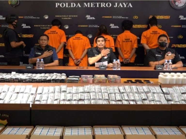 Sindikat Obat Ilegal Dibongkar, Kapolda: “Ini Peringatan Keras!”