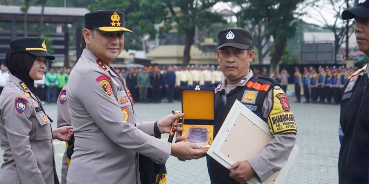 Kawal Stabilitas Keamanan Wilayah Jawa Barat, Kapolda Pipit Rismanto Siagakan Bhabinkamtibmas Jadi Benteng Pertama Kamtibmas