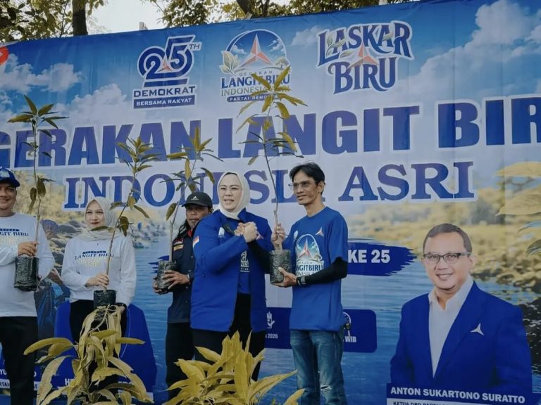Darsum Apresiasi Kepedulian Cellica Nurachadiana terhadap Kabupaten Bekasi: Bukti Pengabdian yang Nyata untuk Masyarakat