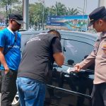 TAS BERISI DOKUMEN PENTING DIBOBOL MALING DI AREA PARKIR SUMARECON BEKASI