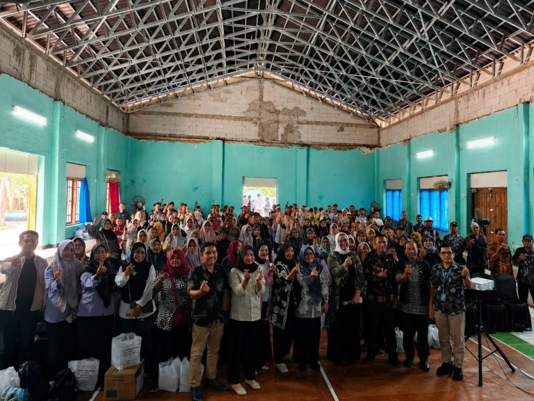 “Teh Cely” Bersama Kemendukbangga/BKKBN Dorong Masyarakat Karawang Wujudkan Keluarga Berkualitas