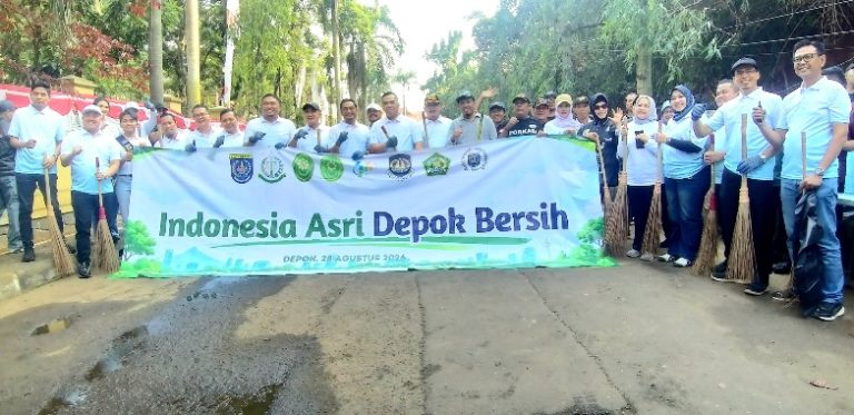 Bersinergi dengan Kejari Depok, Forkabi Kota Depok Bakti Sosial dan Sertai Gerakan Indonesia Asri