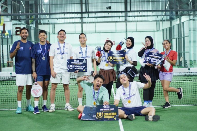 “LAWYERS ON COURT”: YLC PERADI BANDUNG BANGUN SOLIDARITAS ADVOKAT MUDA MELALUI PADEL